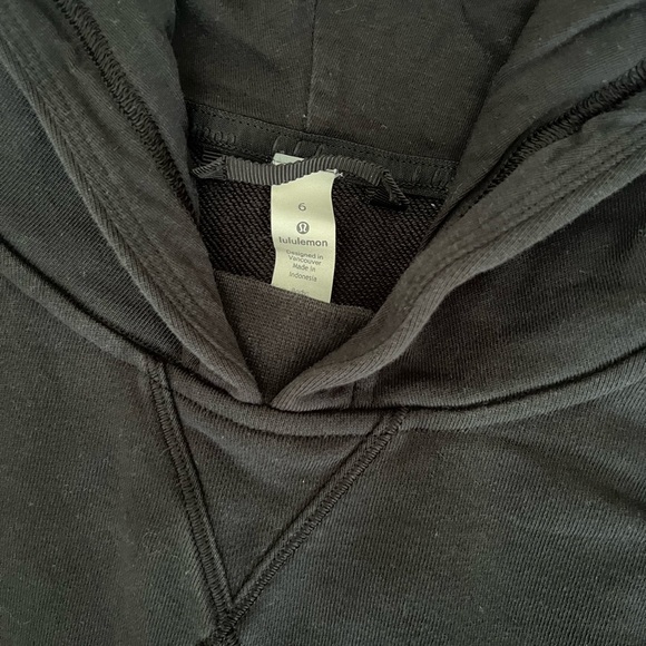 cropped lulu hoodie - Picture 2 of 2